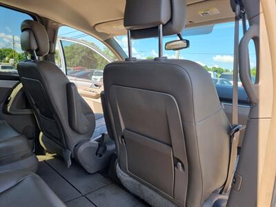 2011 Volkswagen Routan SE - Photo 32 - Cincinnati, OH 45231