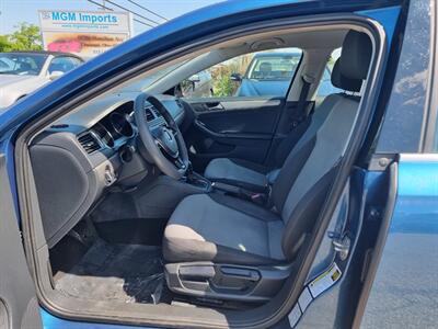 2017 Volkswagen Jetta 1.4T S - Photo 8 - Cincinnati, OH 45231