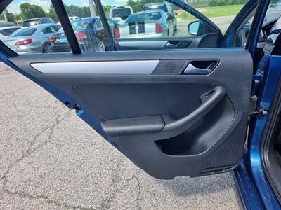 2017 Volkswagen Jetta 1.4T S - Photo 31 - Cincinnati, OH 45231