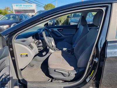 2015 Hyundai ELANTRA SE   - Photo 8 - Cincinnati, OH 45231