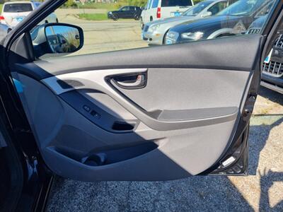 2015 Hyundai ELANTRA SE   - Photo 29 - Cincinnati, OH 45231