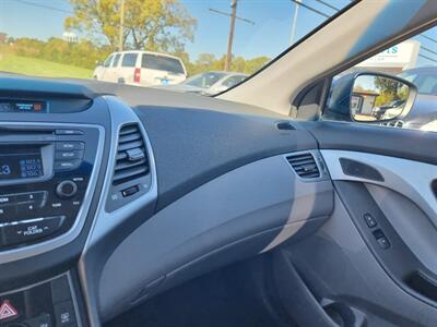 2015 Hyundai ELANTRA SE   - Photo 16 - Cincinnati, OH 45231