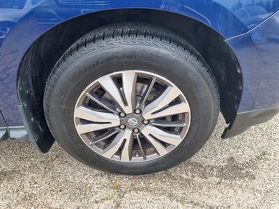 2017 Nissan Pathfinder S   - Photo 41 - Cincinnati, OH 45231