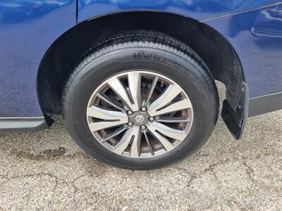 2017 Nissan Pathfinder S   - Photo 39 - Cincinnati, OH 45231