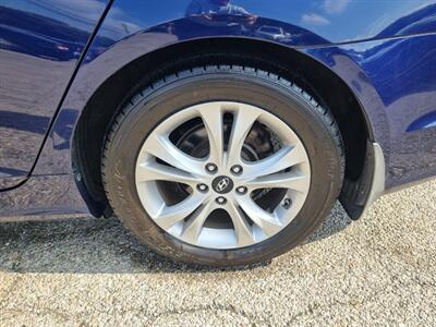 2011 Hyundai SONATA Limited - Photo 34 - Cincinnati, OH 45231