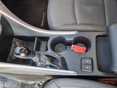 2011 Hyundai SONATA Limited - Photo 15 - Cincinnati, OH 45231