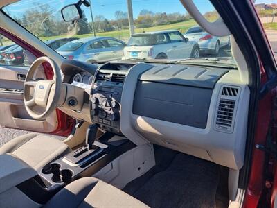 2012 Ford Escape XLS   - Photo 27 - Cincinnati, OH 45231