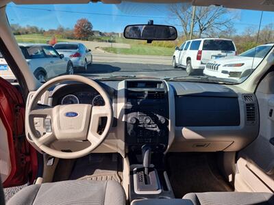 2012 Ford Escape XLS   - Photo 10 - Cincinnati, OH 45231