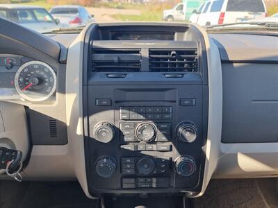 2012 Ford Escape XLS   - Photo 15 - Cincinnati, OH 45231
