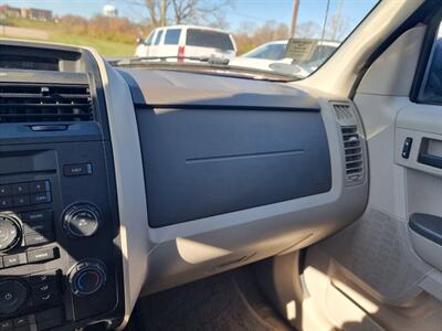 2012 Ford Escape XLS   - Photo 17 - Cincinnati, OH 45231