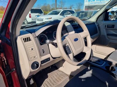 2012 Ford Escape XLS   - Photo 9 - Cincinnati, OH 45231