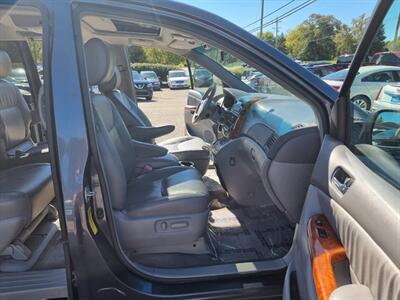 2009 Toyota Sienna XLE   - Photo 29 - Cincinnati, OH 45231
