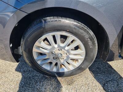 2009 Toyota Sienna XLE   - Photo 36 - Cincinnati, OH 45231