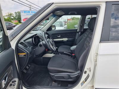 2012 Kia Soul +   - Photo 8 - Cincinnati, OH 45231