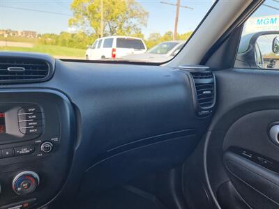 2015 Kia Soul +   - Photo 14 - Cincinnati, OH 45231