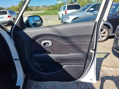 2015 Kia Soul +   - Photo 27 - Cincinnati, OH 45231