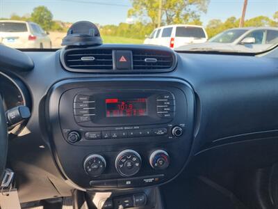 2015 Kia Soul +   - Photo 13 - Cincinnati, OH 45231