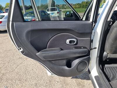 2015 Kia Soul +   - Photo 29 - Cincinnati, OH 45231