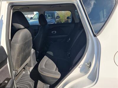 2015 Kia Soul +   - Photo 18 - Cincinnati, OH 45231