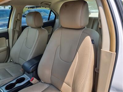 2012 Ford Fusion SEL   - Photo 19 - Cincinnati, OH 45231