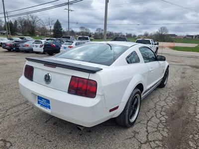 2007 Ford Mustang V6 Deluxe   - Photo 5 - Cincinnati, OH 45231