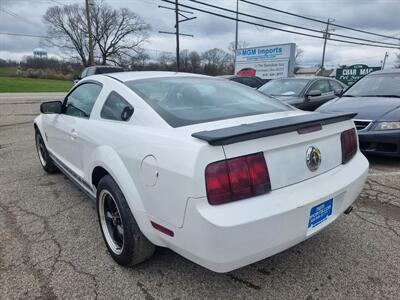 2007 Ford Mustang V6 Deluxe   - Photo 7 - Cincinnati, OH 45231