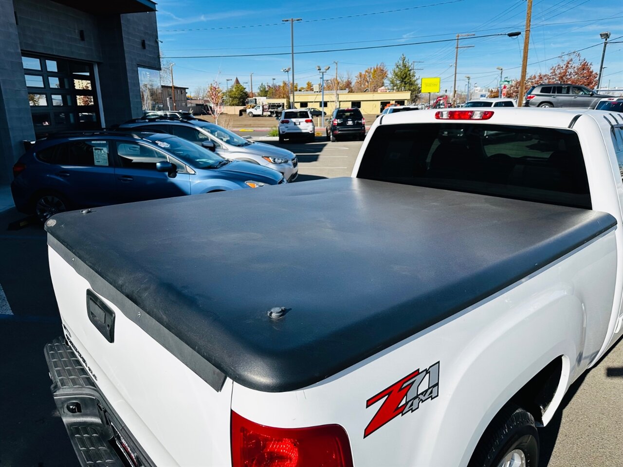 2009 GMC Sierra 1500 SLE - Photo 9 - Reno, NV 89502