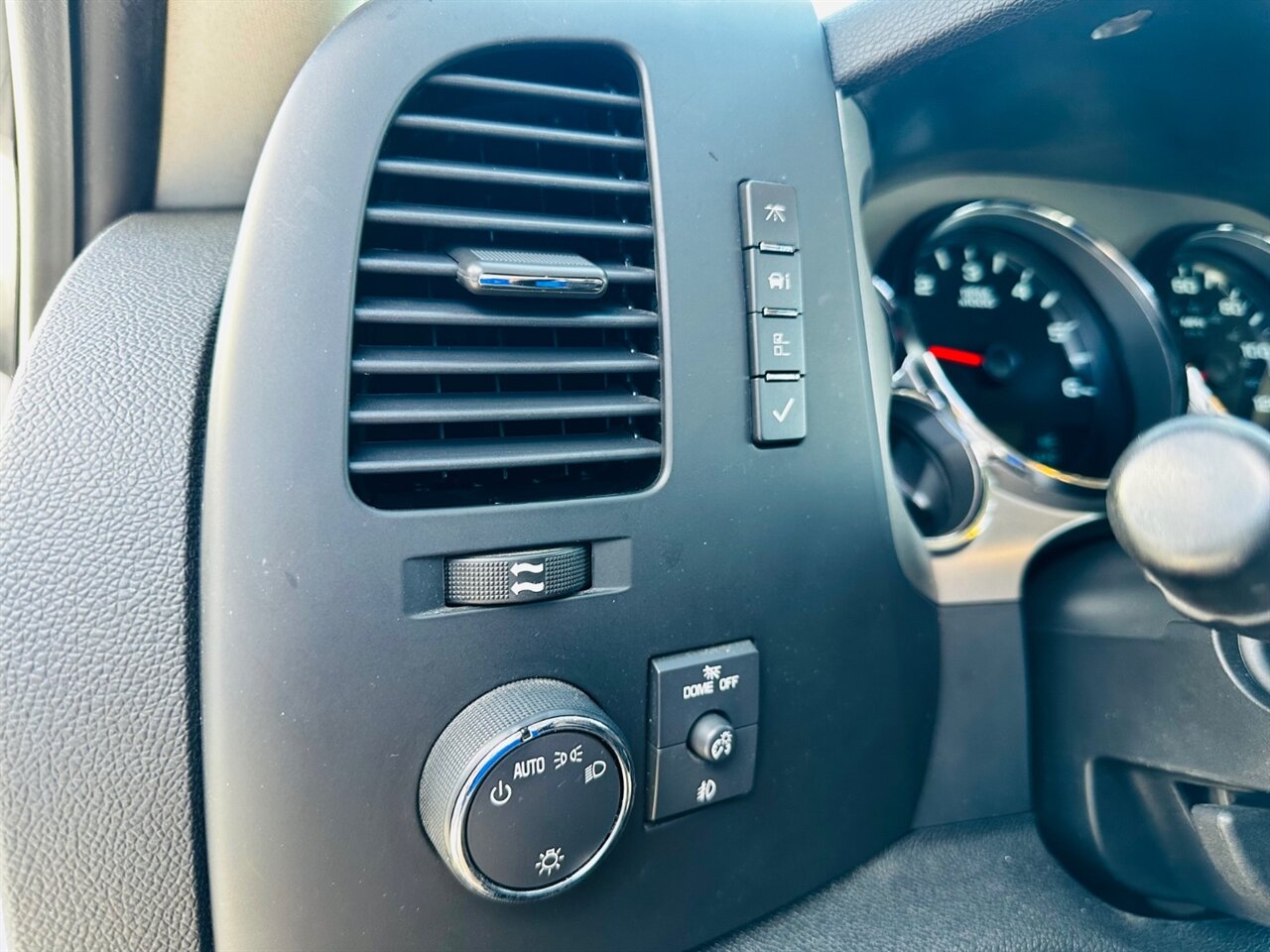 2009 GMC Sierra 1500 SLE - Photo 21 - Reno, NV 89502