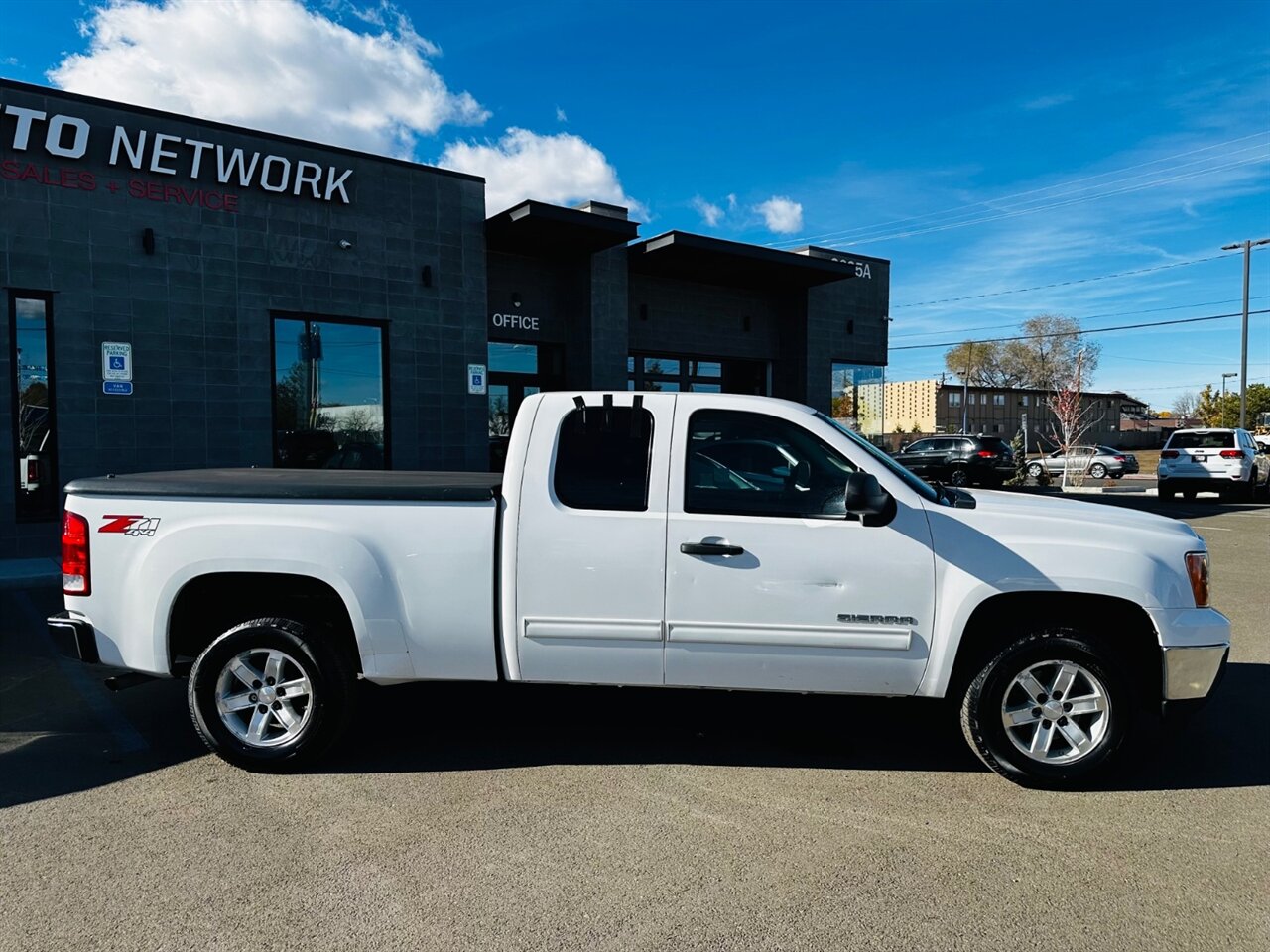 2009 GMC Sierra 1500 SLE - Photo 2 - Reno, NV 89502