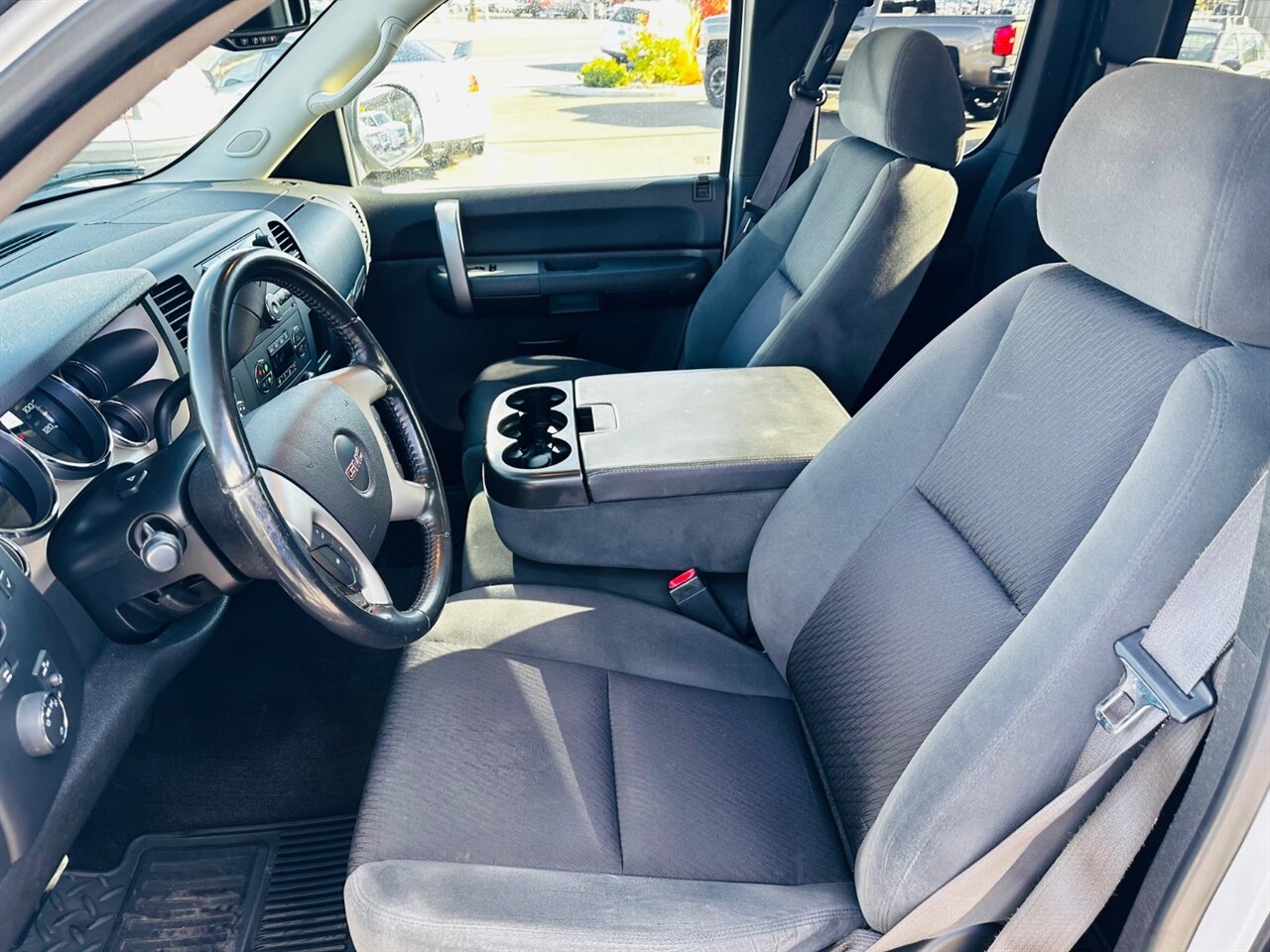 2009 GMC Sierra 1500 SLE - Photo 15 - Reno, NV 89502