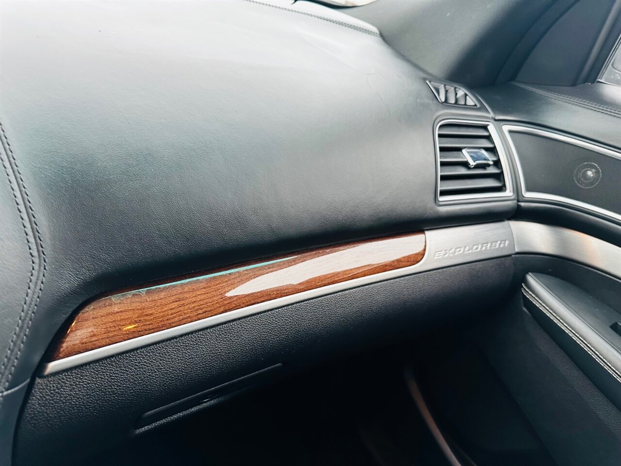 2017 Ford Explorer Platinum - Photo 24 - Reno, NV 89502