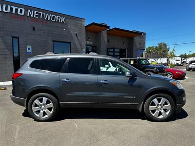 2009 Chevrolet Traverse LT   - Photo 2 - Reno, NV 89502