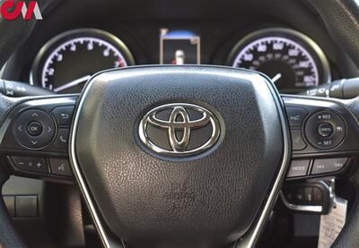 2018 Toyota Camry LE 4dr Sedan! 28 City Mpg! 39 Hwy Mpg! Toyota Safety Sense-P:Pre-Collision Sys w/Pedestrian Detection! Dynamic Radar Cruise Control! Lane Assist! Back Up Camera! Bluetooth! - Photo 13 - Portland, OR 97266