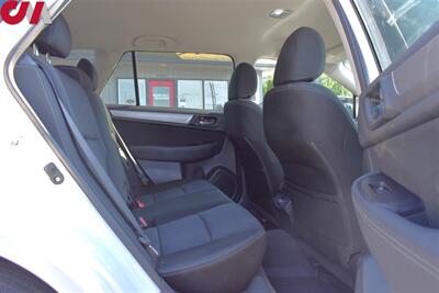 2018 Subaru Outback 2.5i Premium AWD 4dr Wagon EyeSight Assist Tech! X-Mode! Back Up Cam! Blind Spot Monitor! Apple CarPlay! Android Auto! Roof-Rack! Trunk Cargo Cover! - Photo 23 - Portland, OR 97266