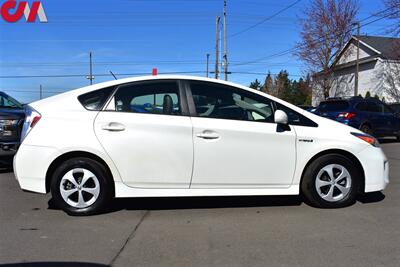 2015 Toyota Prius Four  4dr Hatchback! Touch-Screen with Back Up Camera! EV, ECO, & Power Modes! Bluetooth! Heated Leather Seats! All-Weather Rubber Floor Mats! - Photo 6 - Portland, OR 97266