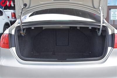 2012 Volkswagen Jetta TDI 4dr Sedan! 30 City MPG! 42 Hwy MPG! Bluetooth! Heated Leather Seats! Cruise Control! Multi-Function Trip Computer! All Weather Floor Mats! - Photo 21 - Portland, OR 97266