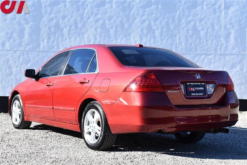 2007 Honda Accord EX  4dr Sedan! Bluetooth w/ Steering Wheel Controls! Cruise Control! Heated Leather Seats! 21MPG City! 31MPG Hwy!