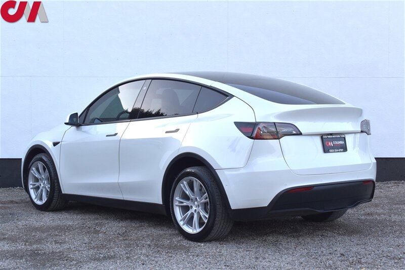 2020 Tesla Model Y Long Range  AWD 4dr Crossover! Back-Up Camera w/ Aerial View! Blind Spot Monitor! Park Assist! Bluetooth Connectivity! Heated Leather Seats! Pano-Sunroof!