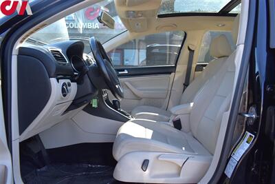 2014 Volkswagen Jetta SportWagen TDI  4dr Wagon 6A w/Sunroof! Bluetooth! Back-Up Camera! Heated & Powered Leather Seats! Roof Rails! Traction Control! Trunk Cargo Cover! 29MPG City! 39MPG Hwy! - Photo 10 - Portland, OR 97266