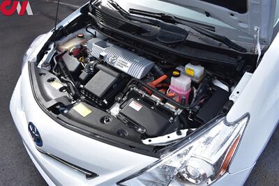 2013 Toyota Prius V Two  4dr Wagon Power, ECO & EV Modes! Bluetooth! Backup Camera! - Photo 19 - Portland, OR 97266