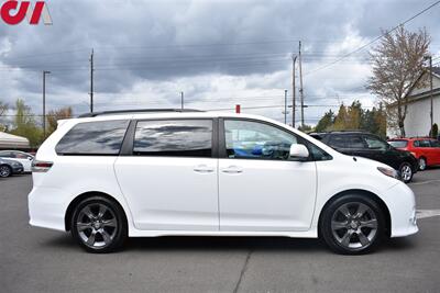 2011 Toyota Sienna SE 8-Passenger  4dr Mini-Van Traction Control! Back Up Camera! Bluetooth w/Voice Activation! Aux & USB-In! Sunroof! Powered Sliding Doors! Power Tailgate! - Photo 6 - Portland, OR 97266