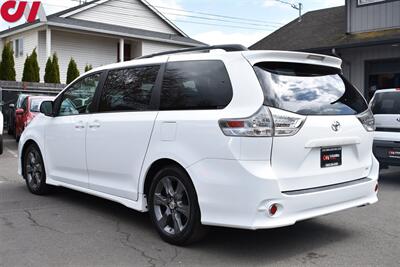 2011 Toyota Sienna SE 8-Passenger  4dr Mini-Van Traction Control! Back Up Camera! Bluetooth w/Voice Activation! Aux & USB-In! Sunroof! Powered Sliding Doors! Power Tailgate! - Photo 2 - Portland, OR 97266