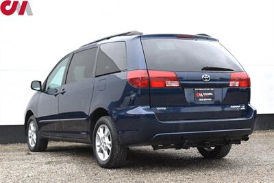 2004 Toyota Sienna LE 7 Passenger AWD 4dr Mini-Van! Low Miles! Second-Row Captain’s Chairs! Child Protector Sliding Door Locks! Deluxe AM/FM/Cass/CD! Fold-Down Rear Seats! Cruise Control! Tow Hitch! - Photo 2 - Portland, OR 97266