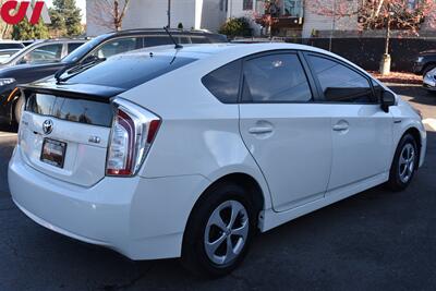 2015 Toyota Prius Four  4dr Hatchback! Heated Leather Seats! EV, Eco, & Power Modes! Backup Camera! Bluetooth! Navigation! All Weather Floor Mats! Good Year Tires! 51 City MPG! 48 HWY MPG! - Photo 5 - Portland, OR 97266