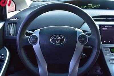 2015 Toyota Prius Four  4dr Hatchback! Heated Leather Seats! EV, Eco, & Power Modes! Backup Camera! Bluetooth! Navigation! All Weather Floor Mats! Good Year Tires! 51 City MPG! 48 HWY MPG! - Photo 13 - Portland, OR 97266