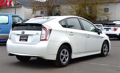 2015 Toyota Prius Four  4dr Hatchback! Touch-Screen with Back Up Camera! Navigation! EV, ECO, & Power Modes! Bluetooth w/Voice Activation! Heated Leather Seats! - Photo 5 - Portland, OR 97266