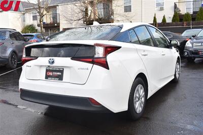 2022 Toyota Prius LE  4dr Hatchback Lane Assist! Collision Prevention! Parallel Parking Assist! Power, Eco, & EV Modes! Bluetooth! Wifi HotSpot! Trunk Cargo Cover! - Photo 5 - Portland, OR 97266