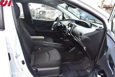 2022 Toyota Prius LE  4dr Hatchback Lane Assist! Collision Prevention! Parallel Parking Assist! Power, Eco, & EV Modes! Bluetooth! Wifi HotSpot! Trunk Cargo Cover! - Photo 28 - Portland, OR 97266