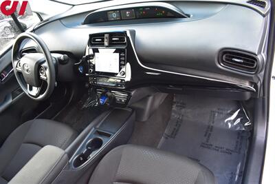 2022 Toyota Prius LE  4dr Hatchback Lane Assist! Collision Prevention! Parallel Parking Assist! Power, Eco, & EV Modes! Bluetooth! Wifi HotSpot! Trunk Cargo Cover! - Photo 12 - Portland, OR 97266