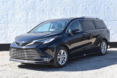 2024 Toyota Sienna Limited  AWD 4dr 7-Passenger Van!**APPOINTMENT ONLY**Adaptive Cruise Control! Lane Departure Alert! Pre-Collision System! Blind Spot Monitor! Rear Cross Traffic Alert! - Photo 8 - Portland, OR 97266